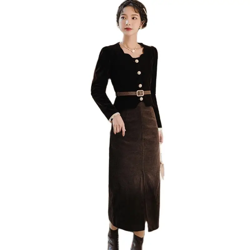 

2022 Autumn and Winter Skirt Suit Retro Self Cultivation Brown Free Shipping