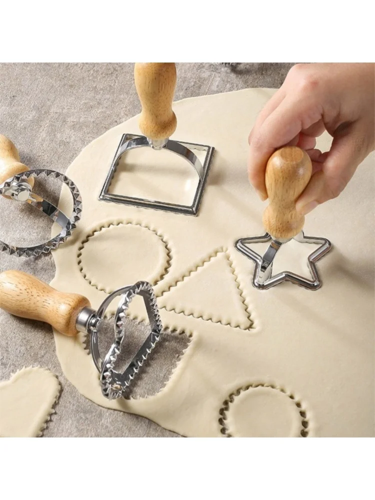 Description Picture 3 of item1pcs Baking Cookie Cutter Biscuit Maker Mold Pizza Cutting Wheel Tools MouldsAluminium Alloy Ravioli Pasta Tools Square Cutters