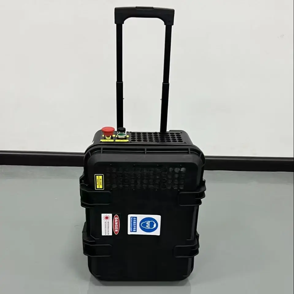 

Handheld 200W Pulse Fiber Rust Removal Laser Cleaning Machine Luggage Portable