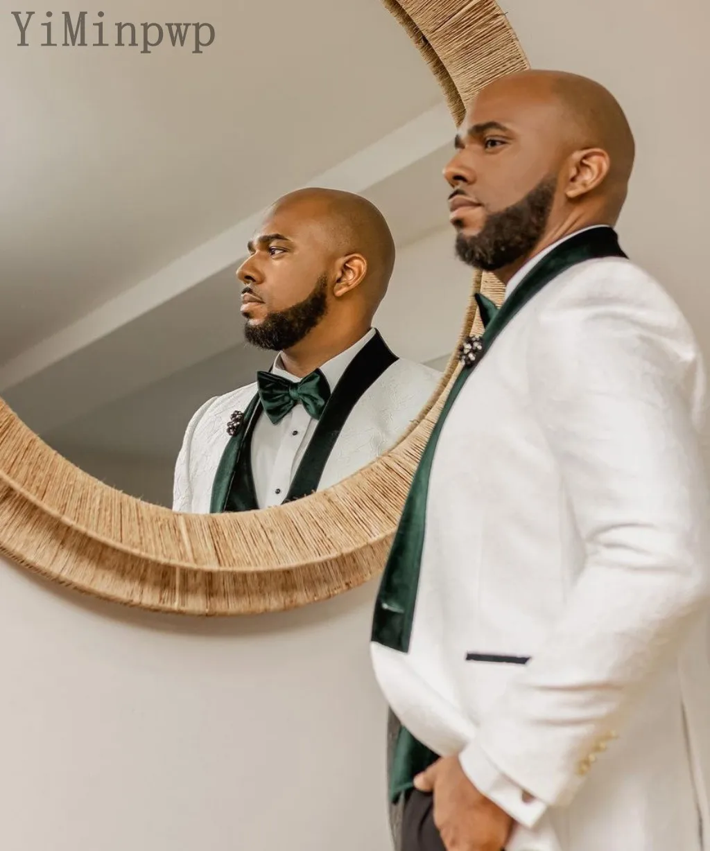 New in White Suits for Men 3 Pieces Green Velvet Blazer Sets Wedding Groom Wear Costume Homme Mariage smoking hombre elegante