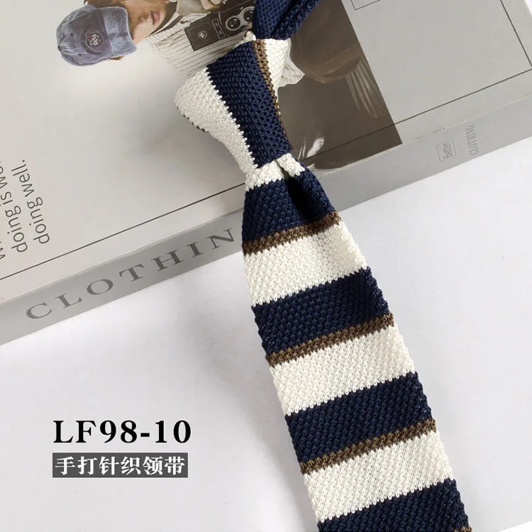 Narrow Striped Knitted Necktie for Men - Retro Korean Style Casual Cravat Accessory