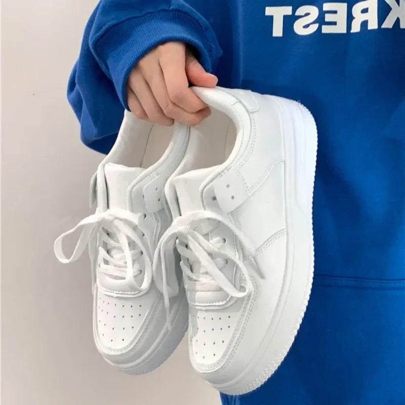 Zapatillas deportivas blancas pequeñas para mujer, zapatos cómodos a la moda, ligeros e informales para correr, combinan con tod 5