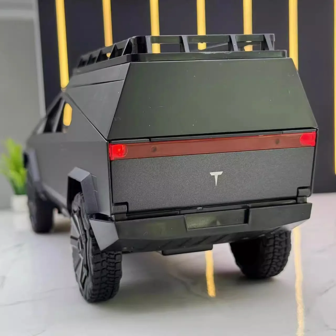 

1:24 Tesla Cybertruck Кемпинг RV литый под давлением игрушечный автомобиль модель со звуком и фотомагнитом детская игрушка коллекционные предметы подарок на день рождения праздник