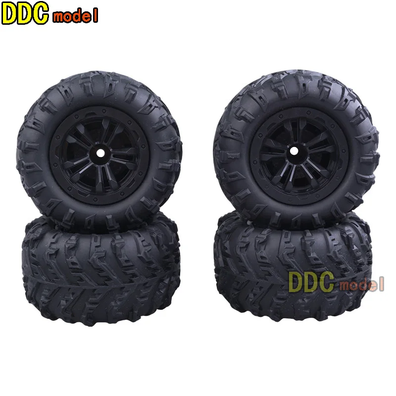 Pneus de roue pour voiture RC SCY 1/16, pièces de rechange et upgrade, montrés en angle pour détailler le profil.