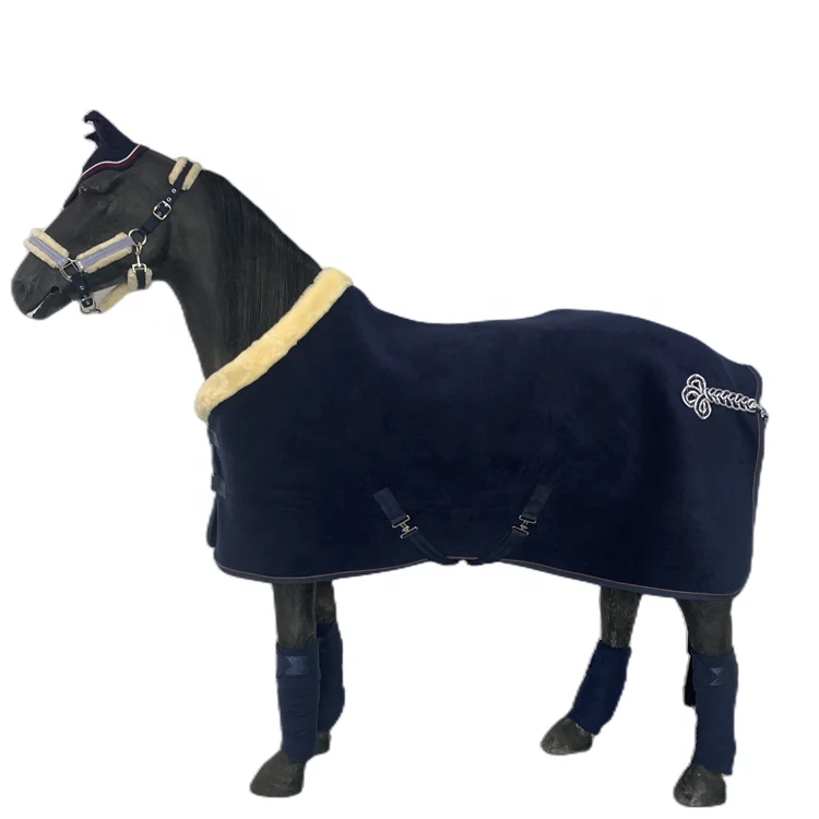 China Luxury Show Horse Rug Fleece Horse Rug with Fake Fur Collar Blanket