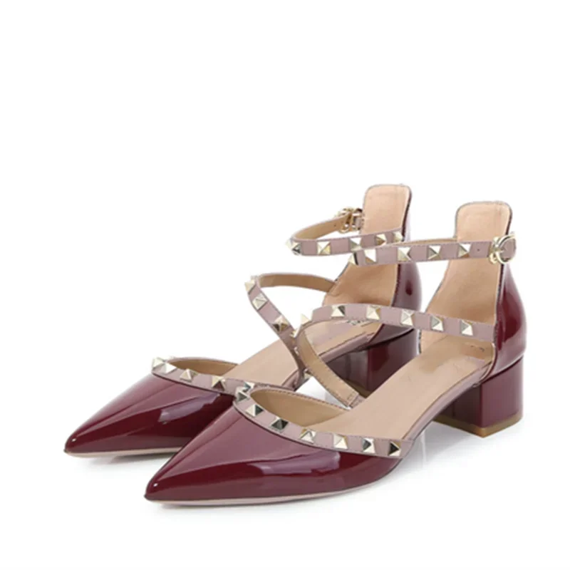 Sandali colore rosso