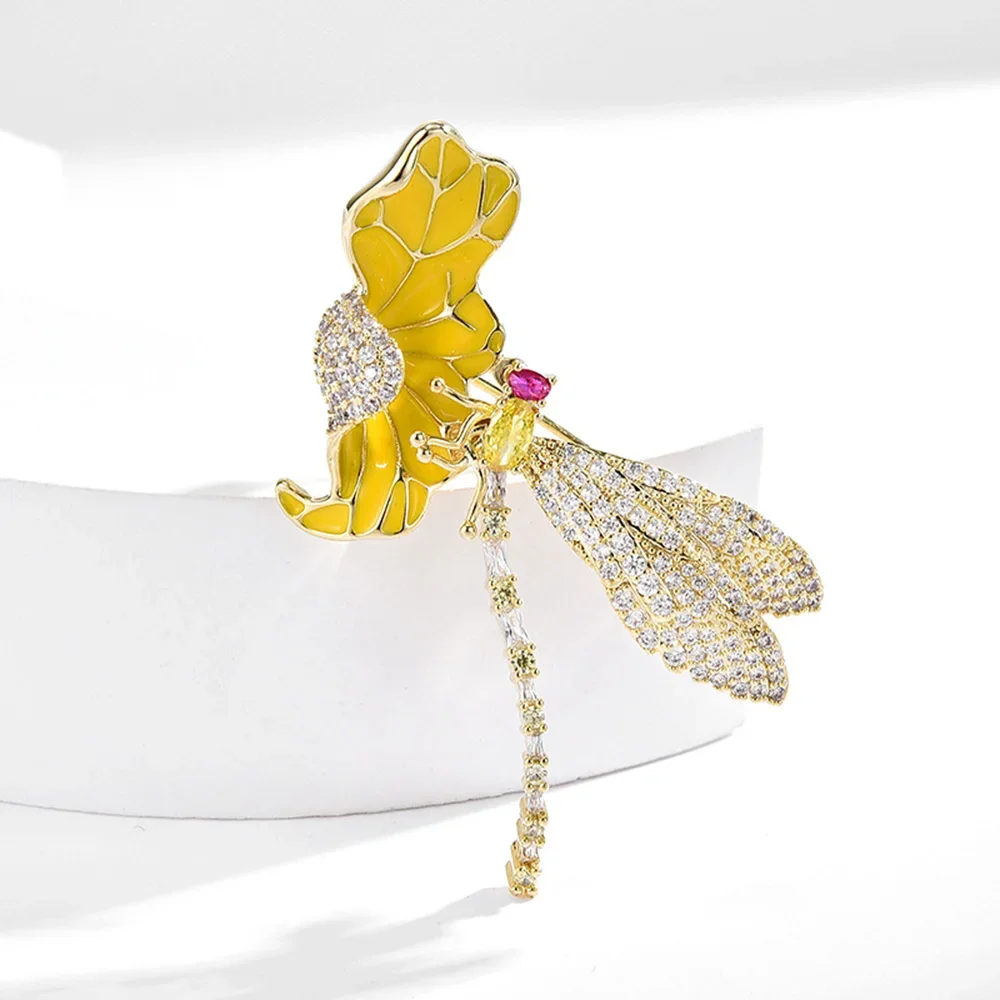 Delicate Enamel Dragonfly Standing Branch Lotus Leaf Brooch Zircon Flower Women Brooch Pins Personality Jewelry Accessories