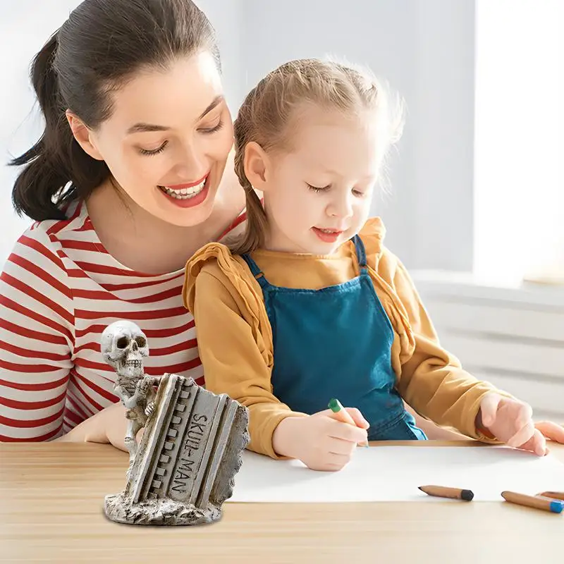 Skeleton Toothbrush Holder Skeleton Statue Pen Storage Pen Holder Desktop Stationery Organizers For Pens Pencils Rulers Erasers