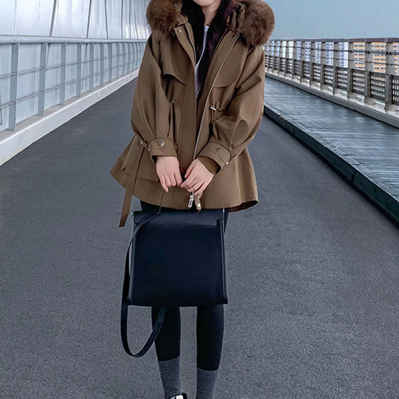 Рисунок 2 - Женское повседневное пальто с карманами