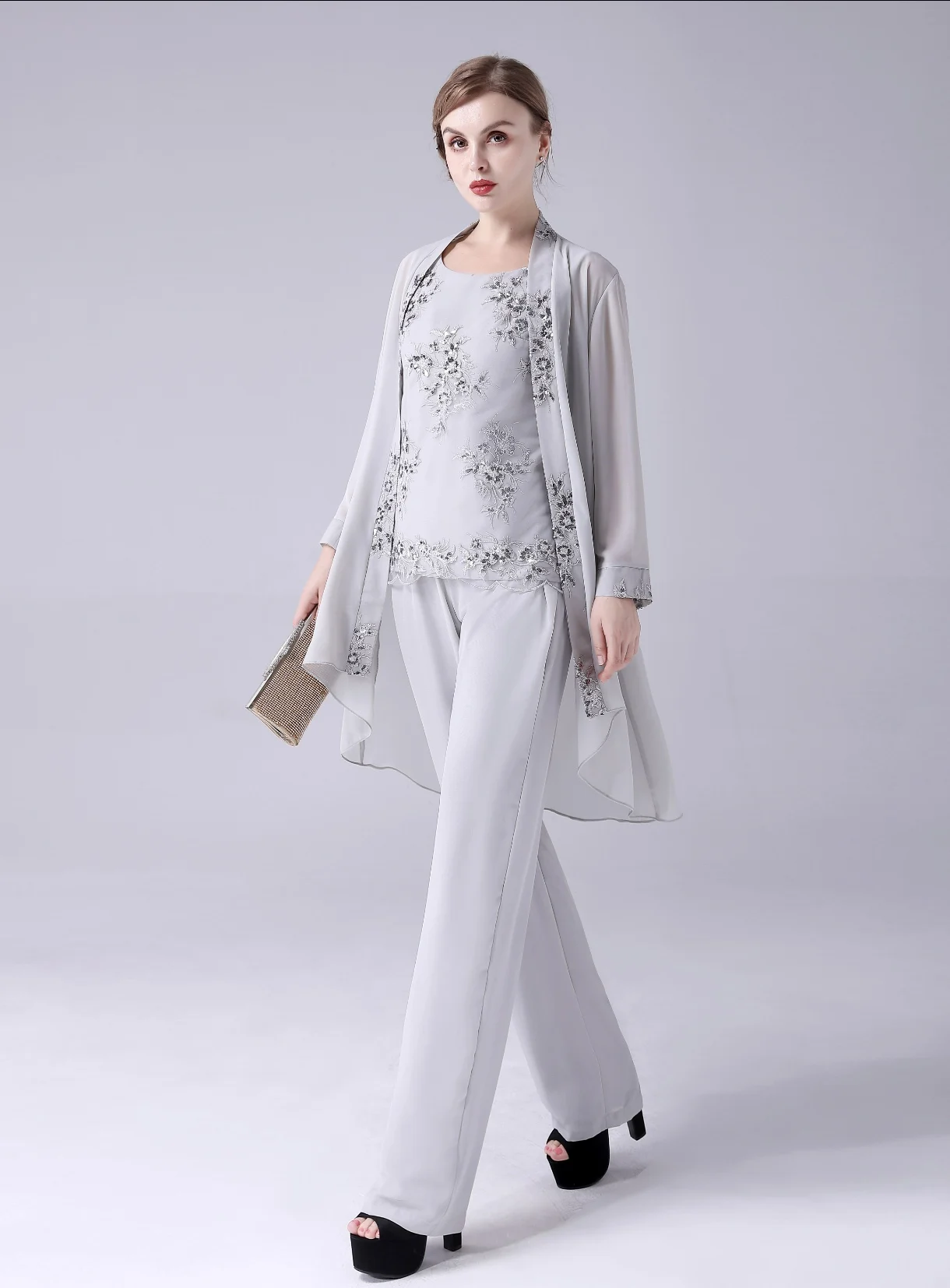 

Silver Three Pieces Mother of the Bride Dresses with Pant Suit Long Sleeve Jacket Lace Chiffon abiti da cerimonia mamma della