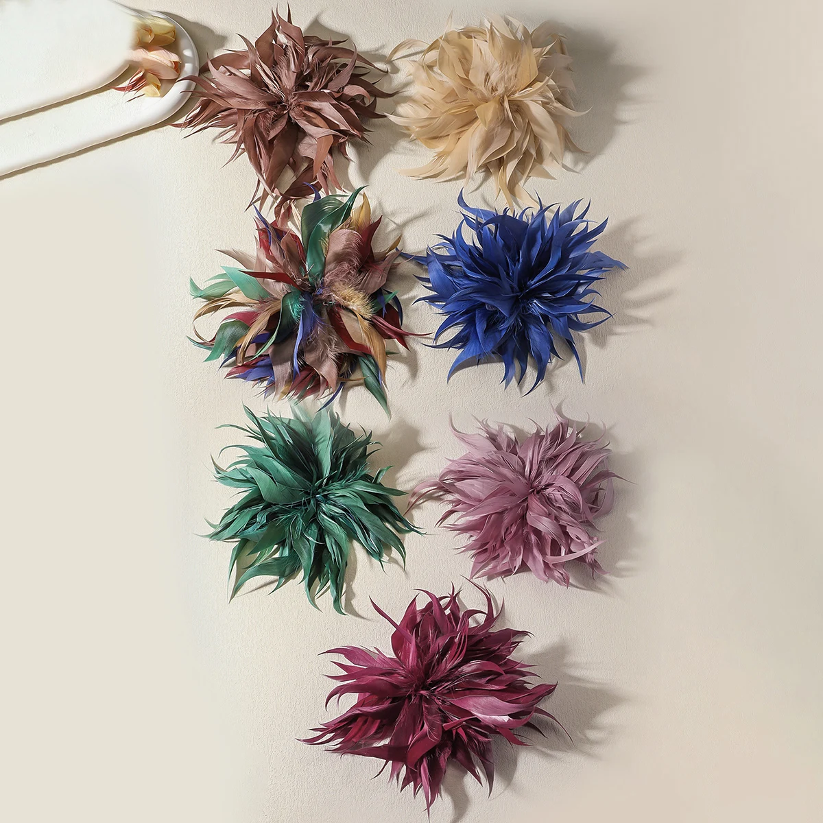 22CM Stylish Large Feather Brooch for Women Luxury Fashion Colorful Lapel Pins Party Weddings Clothing Jewelry Accessories Gift