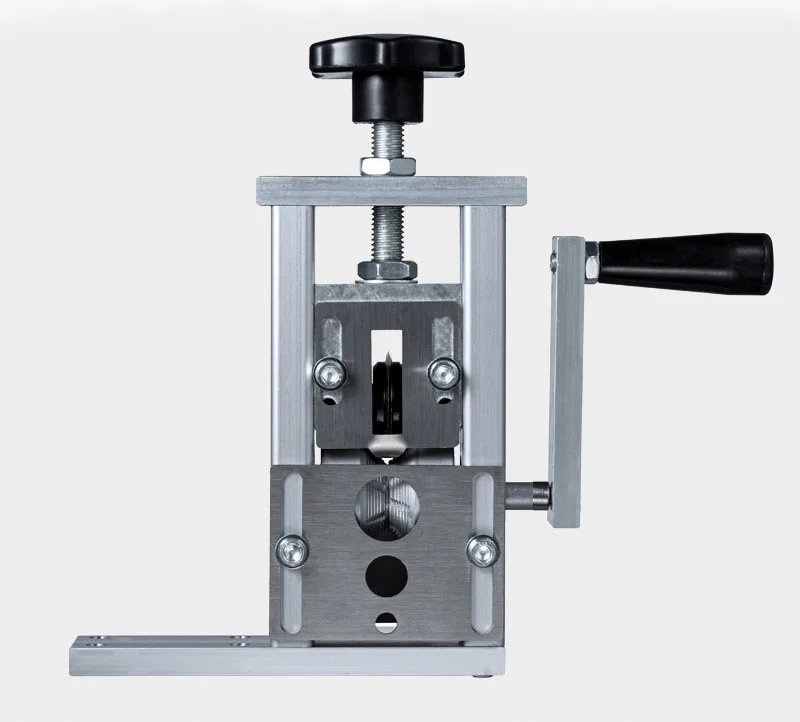 

Машина для зачистки отходов проводов, машина для очистки медной проволоки, пилинг и вытягивание проводов, повторное использование переработки электрической проволоки