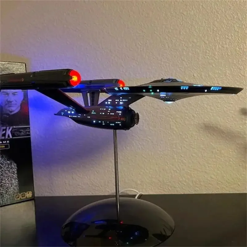 

Interstellar 1:1000 Model Assembly Starship Ornament Creative Metal Aircraft Glowing Collectibles Enterprise Handmade Works Gift