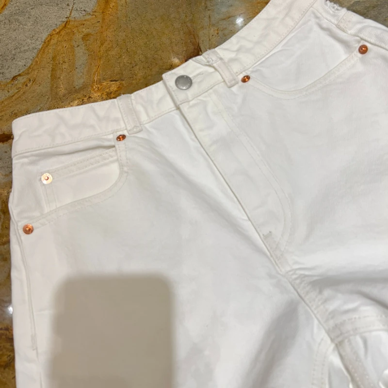2024 New Summer Women Fashion White Hollow Out Letter Casual Office Lady Jeans Shorts High Quality Collection Clothes