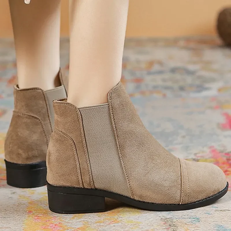 

2024 Suede Ankle Pumps Chelsea Boots Winter New Women Low Heels Round Toe Designer Shoes Casual Walking Femme Gladiator Botas