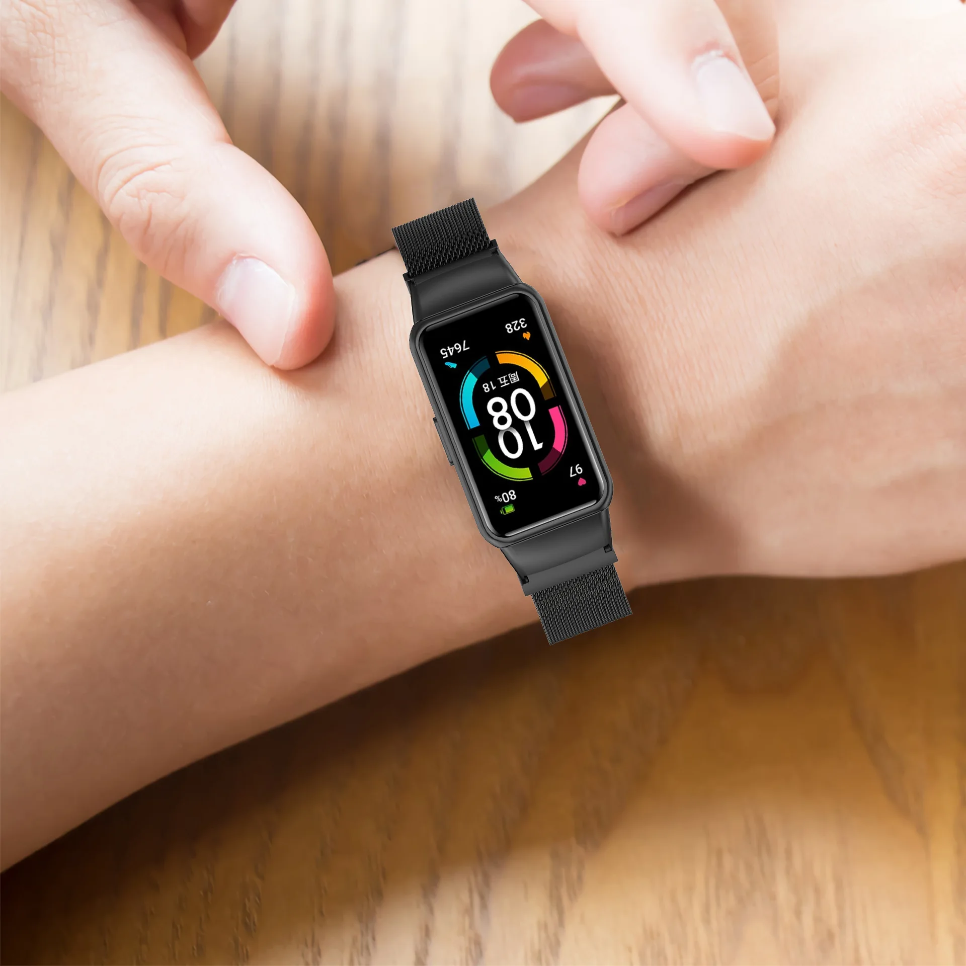 Magnetic Loop Stainless Steel Smartwatch Strap - Premium Metal Bracelet