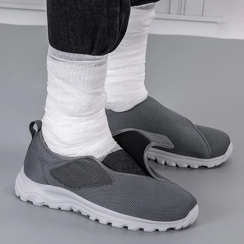 أحذية رياضية كاجوال كبيرة الحجم بشريط سحري لكبار ا...