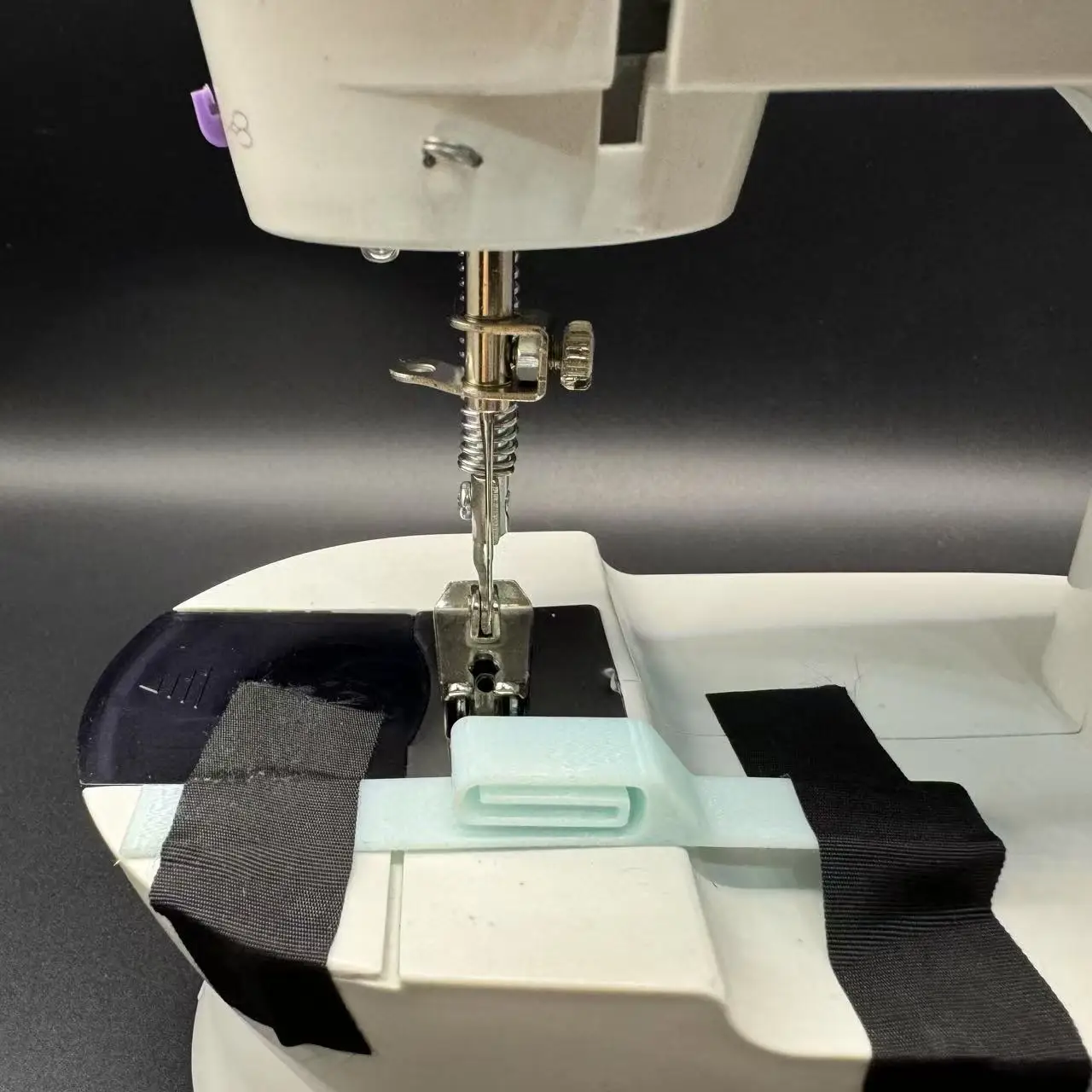 Hemming Presser Foot & Sewing Tool