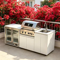 Cuisine extérieure en acier inoxydable avec barbecue, réfrigérateur, plaque de cuisson, évier et réfrigérateur sur roulettes pour jardin ou terrasse. 2