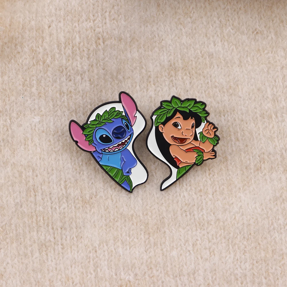 Cute 2Pcs/Set Enamel Brooch Pins Creative Splicing Love Heart Shape Metal Alloy Badge Lapel Pin Jewelry Cosplay Prop Gift Access