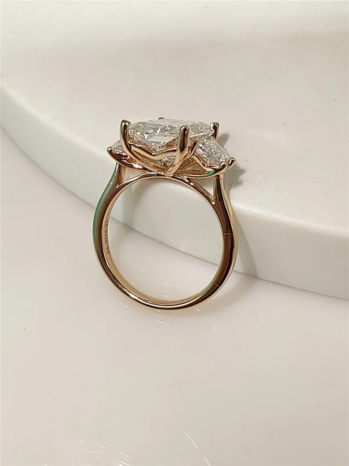 14K Gold Lab-Grown Diamond CVD HPHT Radiant Cut 4CT Three-Stone Ring 10K Gold Engagement Ring Fashion Jewelry Wholesale 5