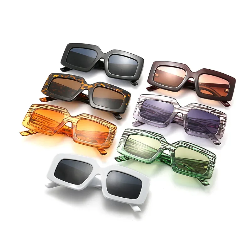 

New Sunglasses Personality Stripes European and American Sunglasses Men and Women with The Same Fashion Runway Glasses