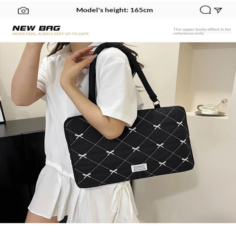 Chic Heart Design Protective Laptop and Tablet Sleeve with Storage Pouch
