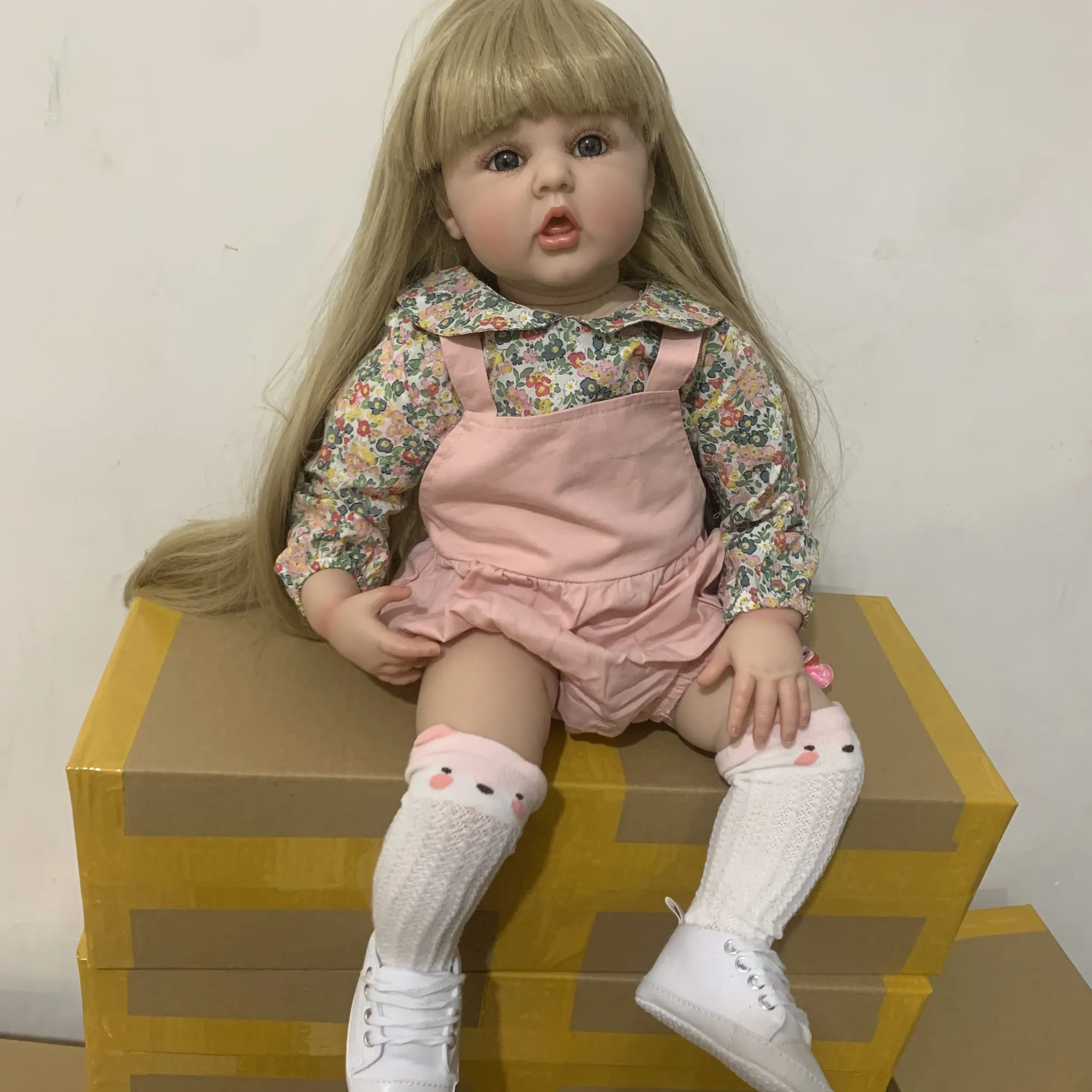 60 CM Silicone Reborn Toddler Doll Toy For Girl Lifelike Vinyl Princess Baby With Cloth Body Bebe Birthday Gift Dress Up Boneca 2