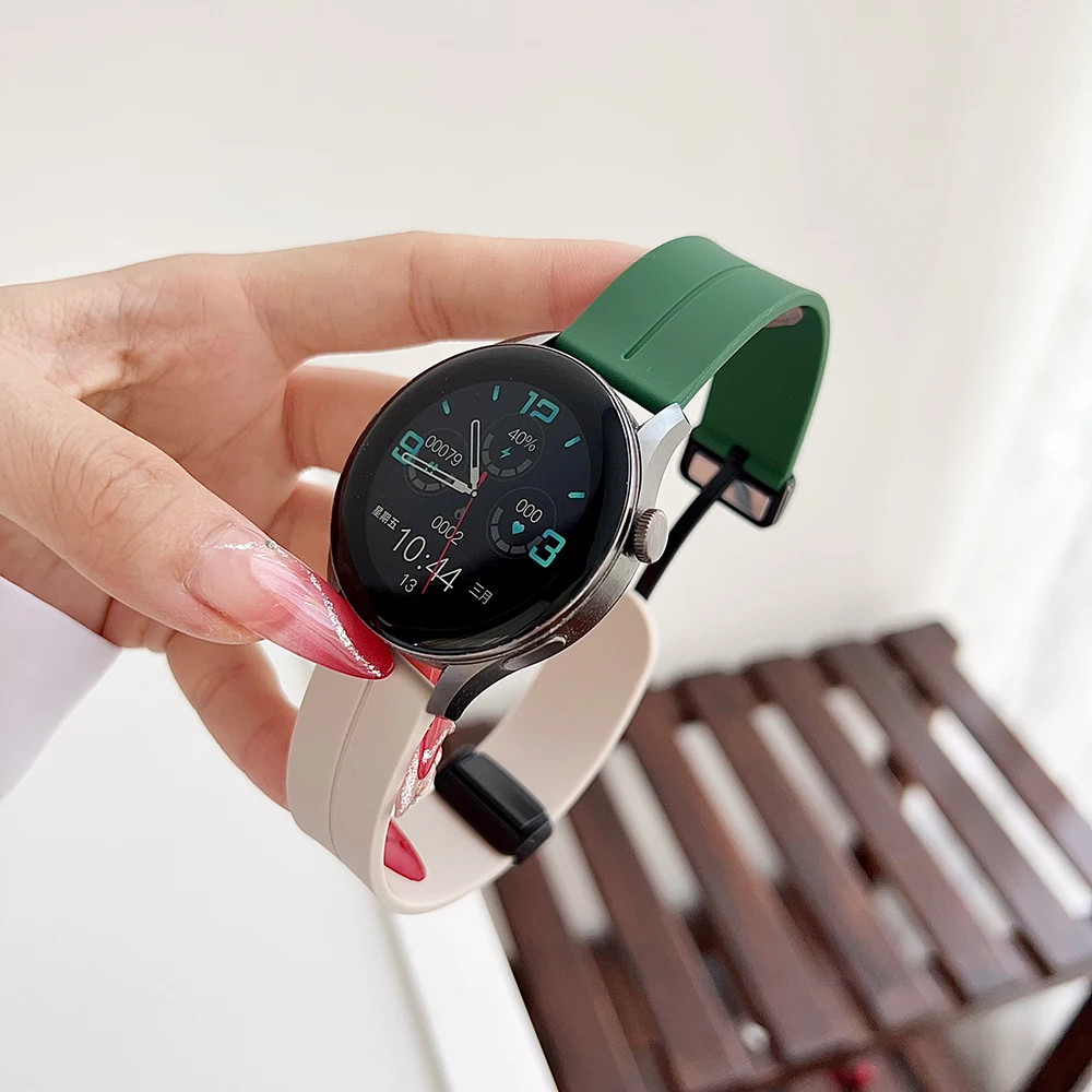 Adjustable Silicone Loop Strap - Premium Watchband Accessory