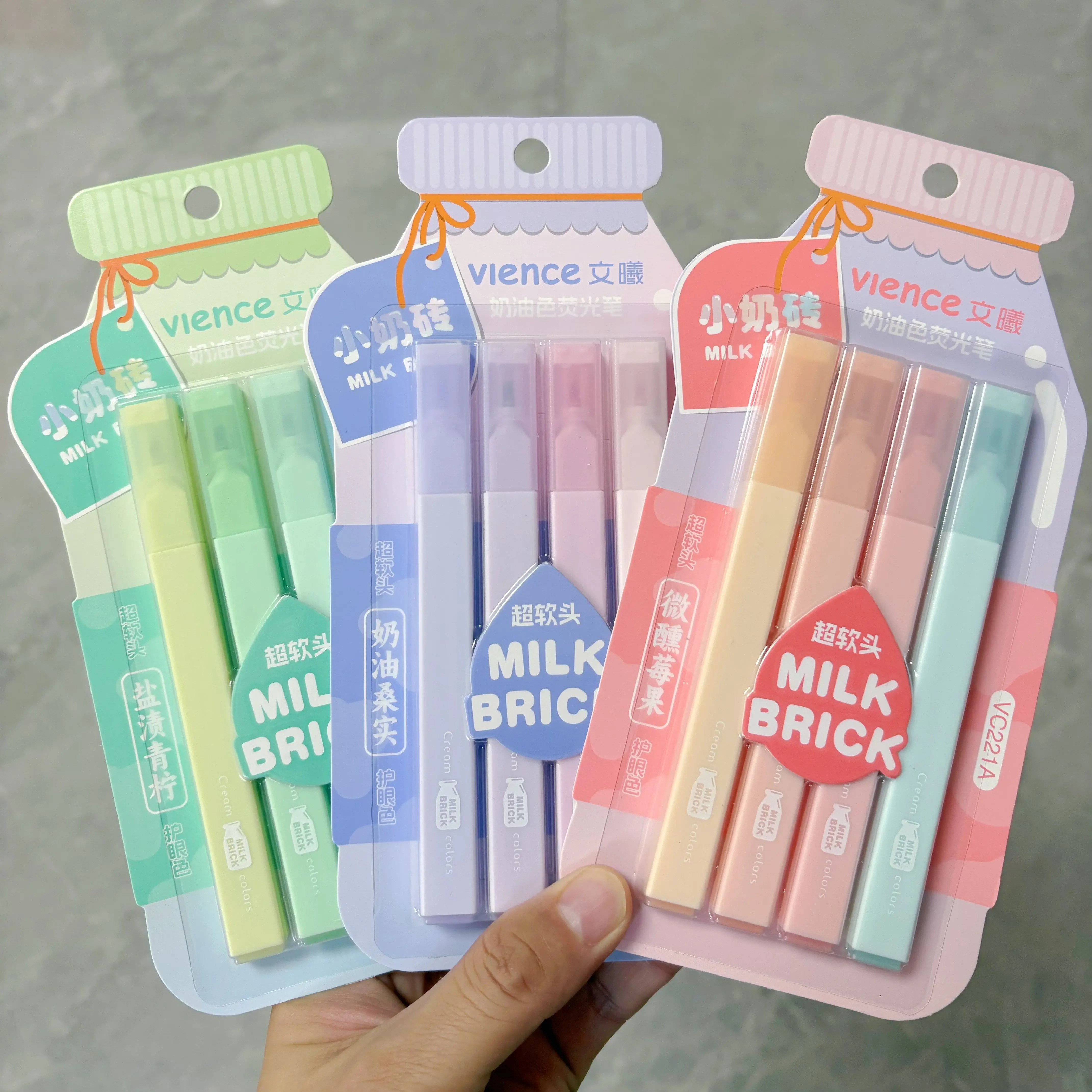 4pcs 크림 파스텔 소프트 팁 형광펜 학생들을 위한 미적 크림 컬러 라이너 저널링 및 노트 하이라이팅 문구류 A7977