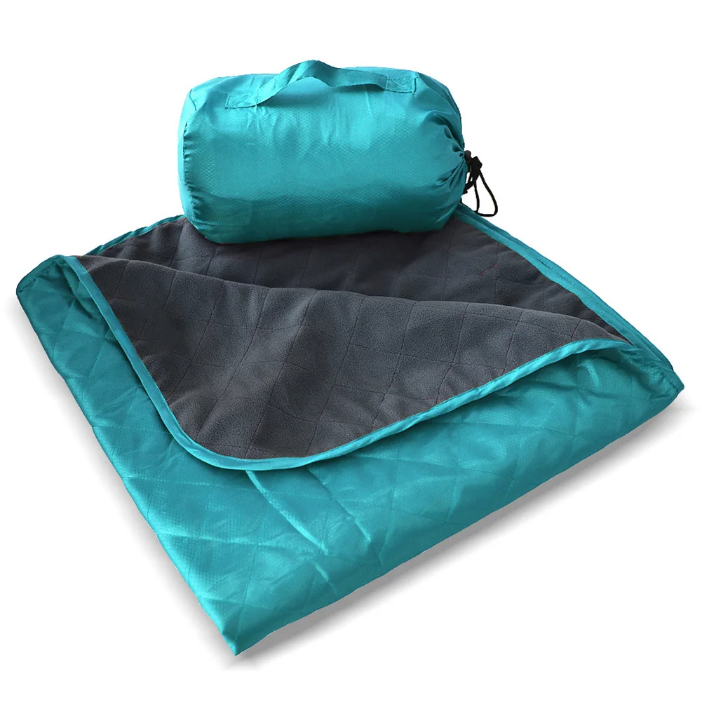 

Windproof and Moistureproof Camping Mat Winter Warm Fleece Blanket Easy to Clean Perfect for Picnics Parks and Backpacking