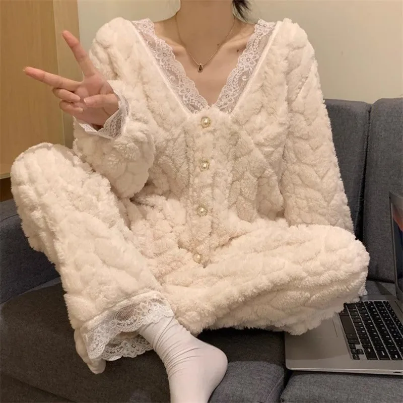 Autumn and winter small fragrant coral velvet pajamas women's V-neck lace flannel and velvet thickened plus-size home wear