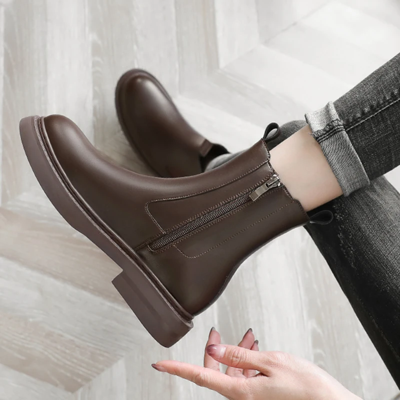 

Ботильоны Lucyever женские из искусственной кожи, на платформе, низкий каблук, короткие сапоги, боковая молния, толстая подошва, на осень-зиму