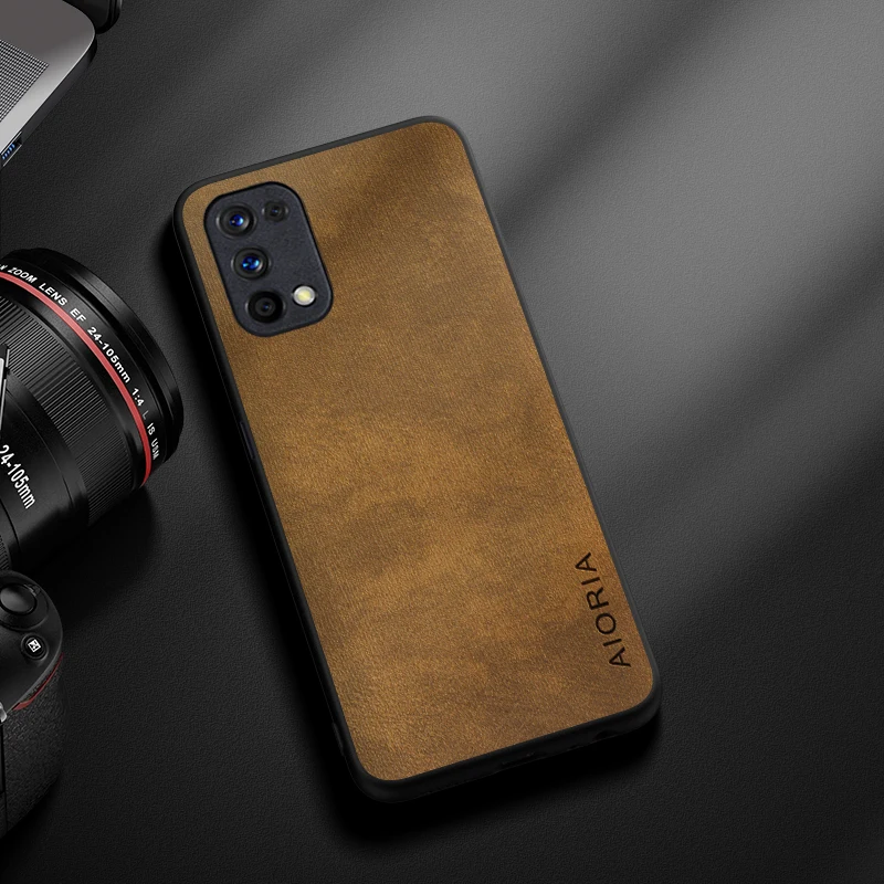 Sleek and Durable Wood Grain Leather Case - Simple & Lightweight Design