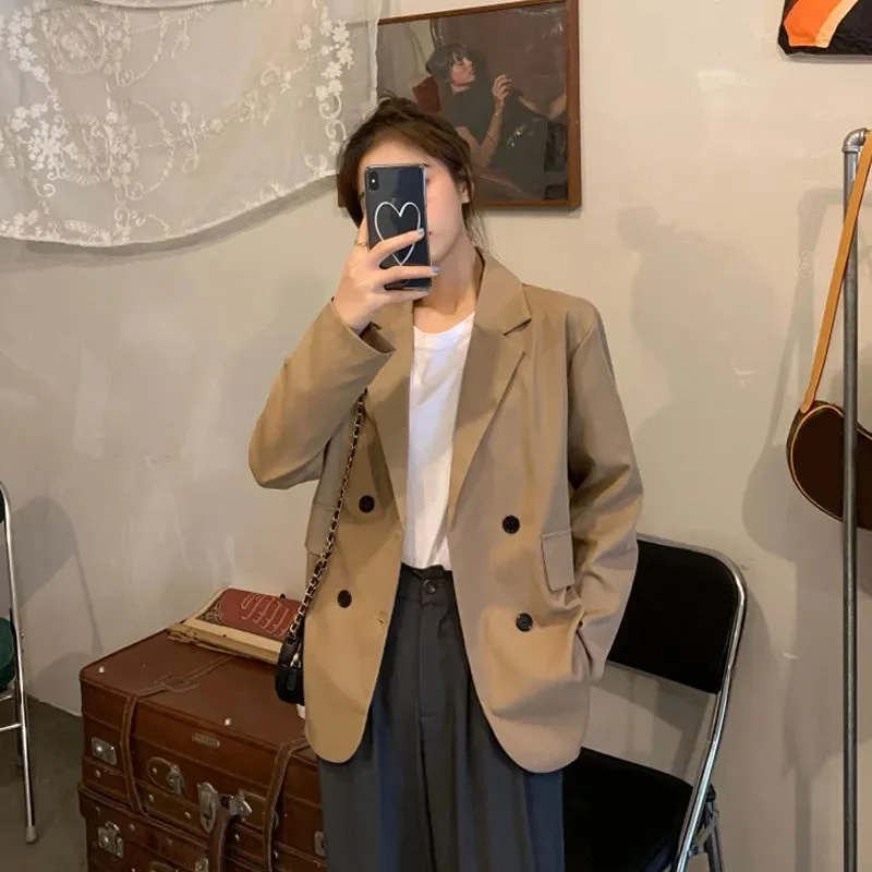 Рисунок 4 - Женский свободный двубортный Блейзер