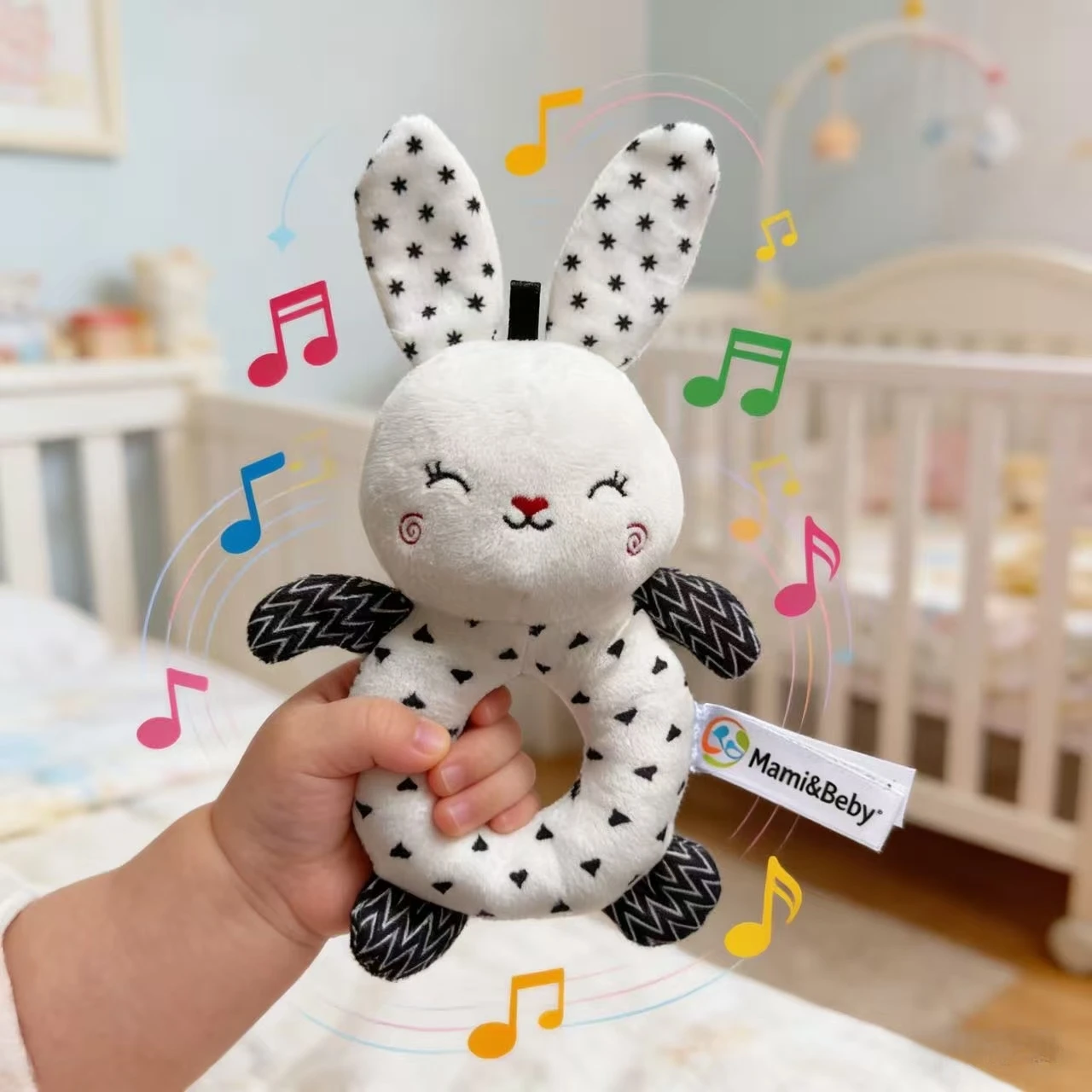 Baby Teething Rattle Toy with Squeaky Sound, Black and White Handheld Sensory Shaker for Newborn 0-12 Months, Cute Grip Ring for