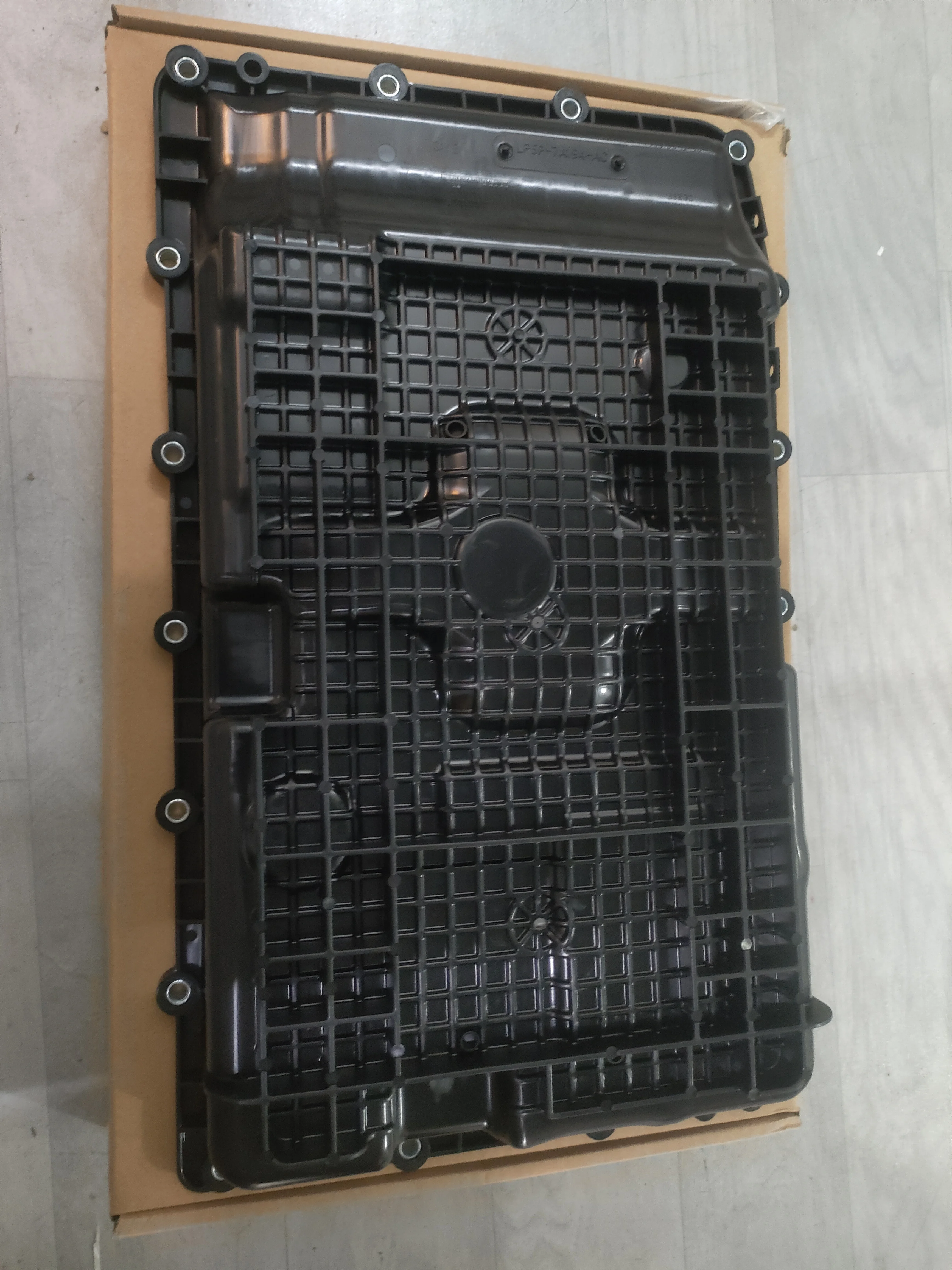 Car Transmission Oil Pan for Ford Explorer Lincoln Aviator-LP5Z-7A194-A LP5Z7A194B