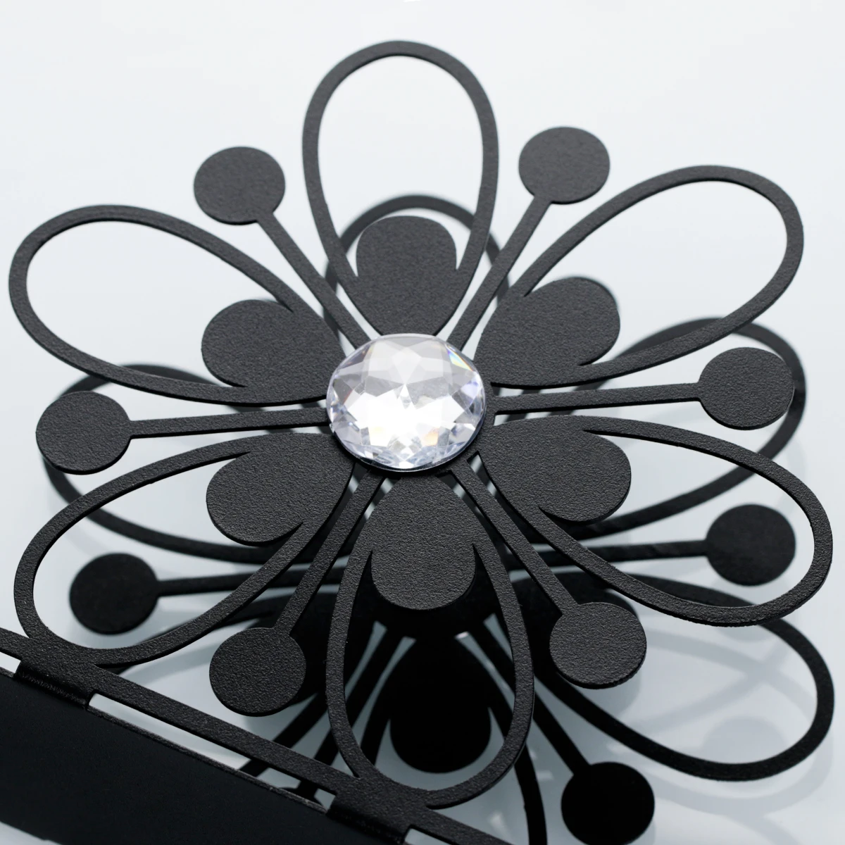 1 Metal Creative Napkin Holder Modern Simple Flower Napkin Holder Suitable for Restaurant Hotel Cafe Vertical Paper Towel Holder 5