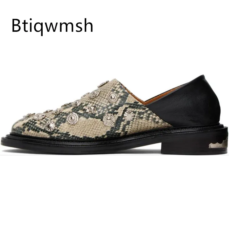 

Snakeskin Loafer Shoes Man Pointed Toe Silver Metal Decor Thick Bottom Flats Male Oxford Shoes
