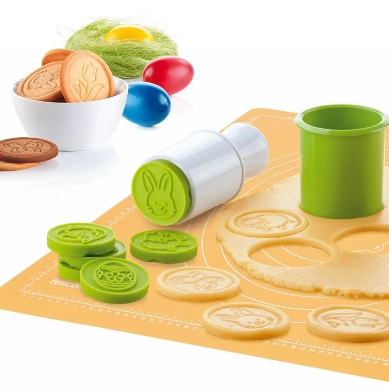 Cartoon Cookies Stamps Molds 6PCS/Lot Plunger Chocolate Fondant Cake Embosser Cutter Bakeware Kitchen DIY Cake Decorating Tools