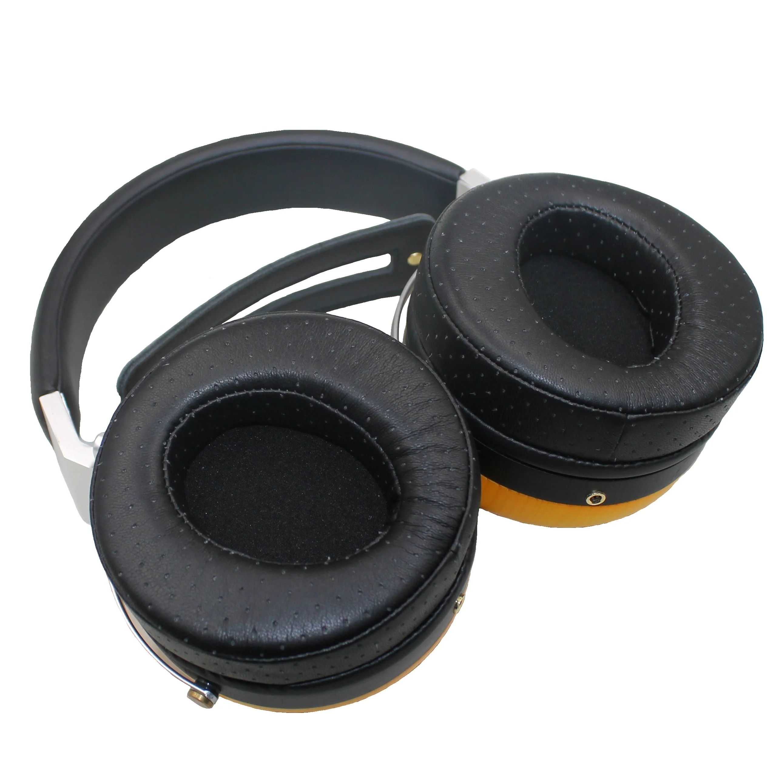 High-fidelity 64ohm Hifi Headphone With 70mm Driver With Dual Magnet And Compliance Bio Technology Diaphragm Stereo Headband