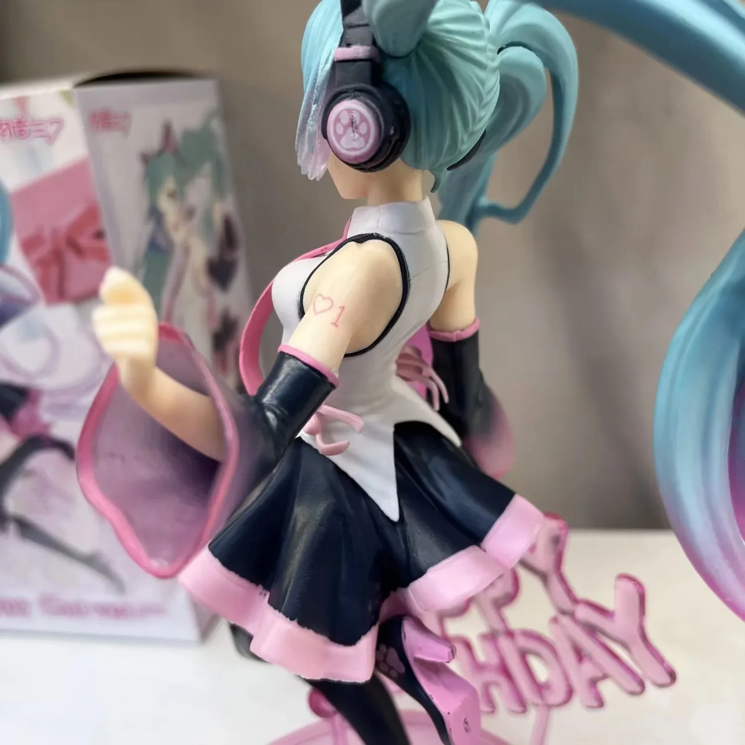 Hatsune-Figurines d'anime en PVC, Statue de fille Kawaii, Matcha, Butter,  Décoration à collectionner, Jouets cadeaux, 21cm - AliExpress