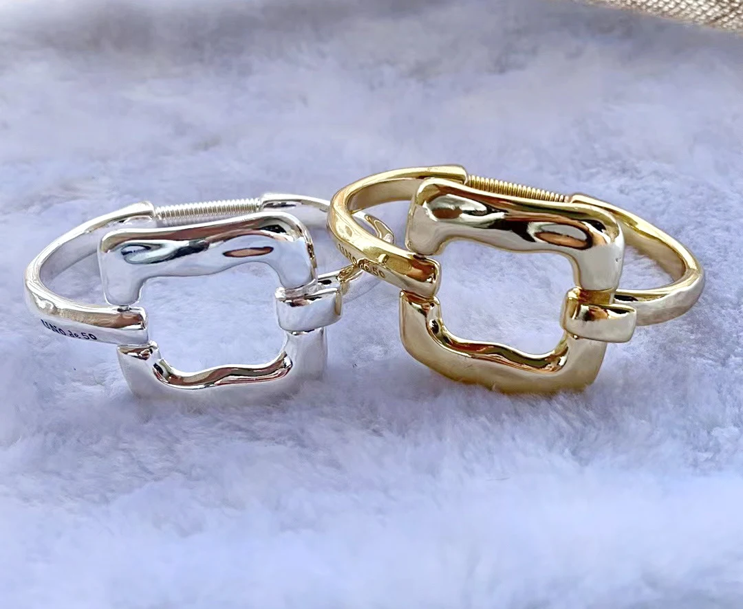 2023 unode50 Delicate Fashion Electroplated 925 Silver High Quality Luxury Women's Bracelet Romantic Holiday Gift