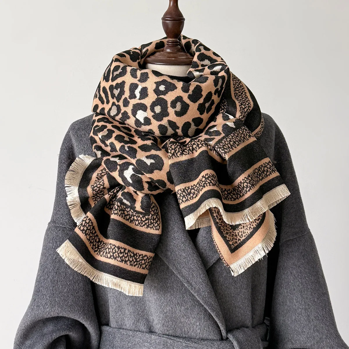 Winter Sexy Leopard Dot Kaschmir Schal Dame Weiche Pashmina Schals Warme Decke Wraps Weiblich Foulards Bandana Dicken Hijab 190*70 cm – Detail 6