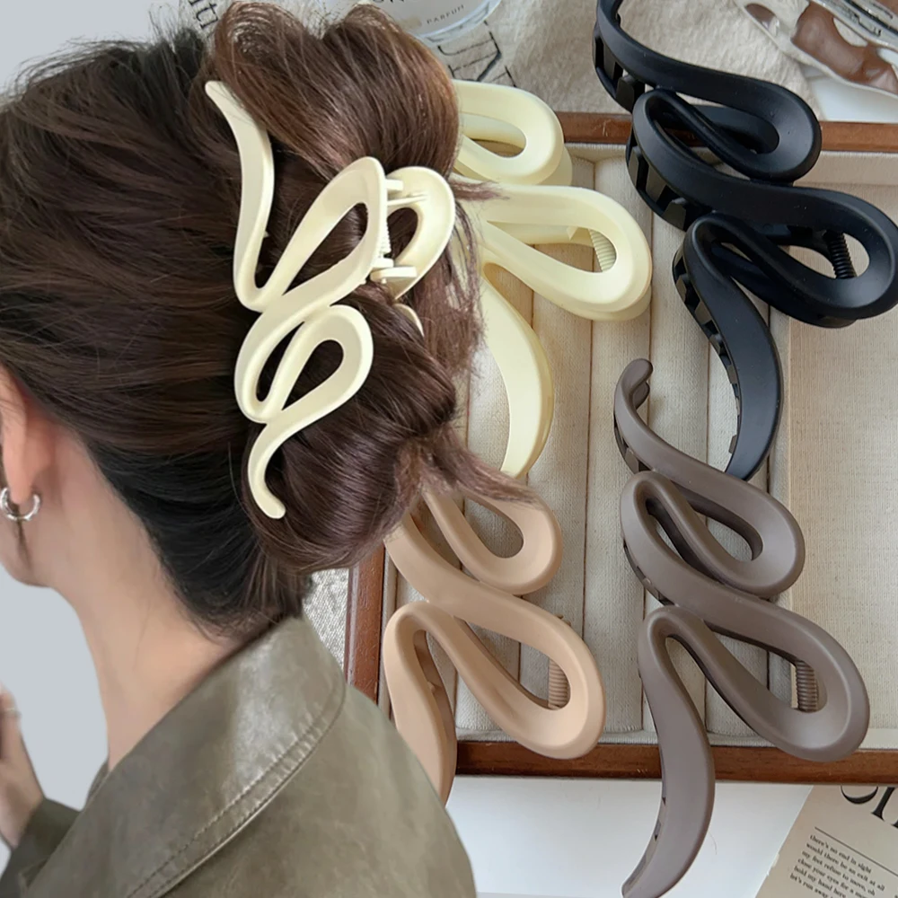 Elegant 13cm Matte Acrylic Wave Hair Claw Clip - 4 Chic Colors