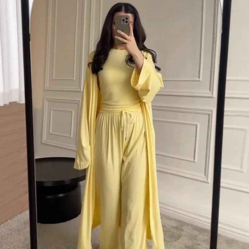 รูปสินค้า ชุดแฟชั่น 3 ชิ้น เสื้อคลุม กางเกง และเสื้อ ใส่สบาย สวยเก่งทุกสไตล์