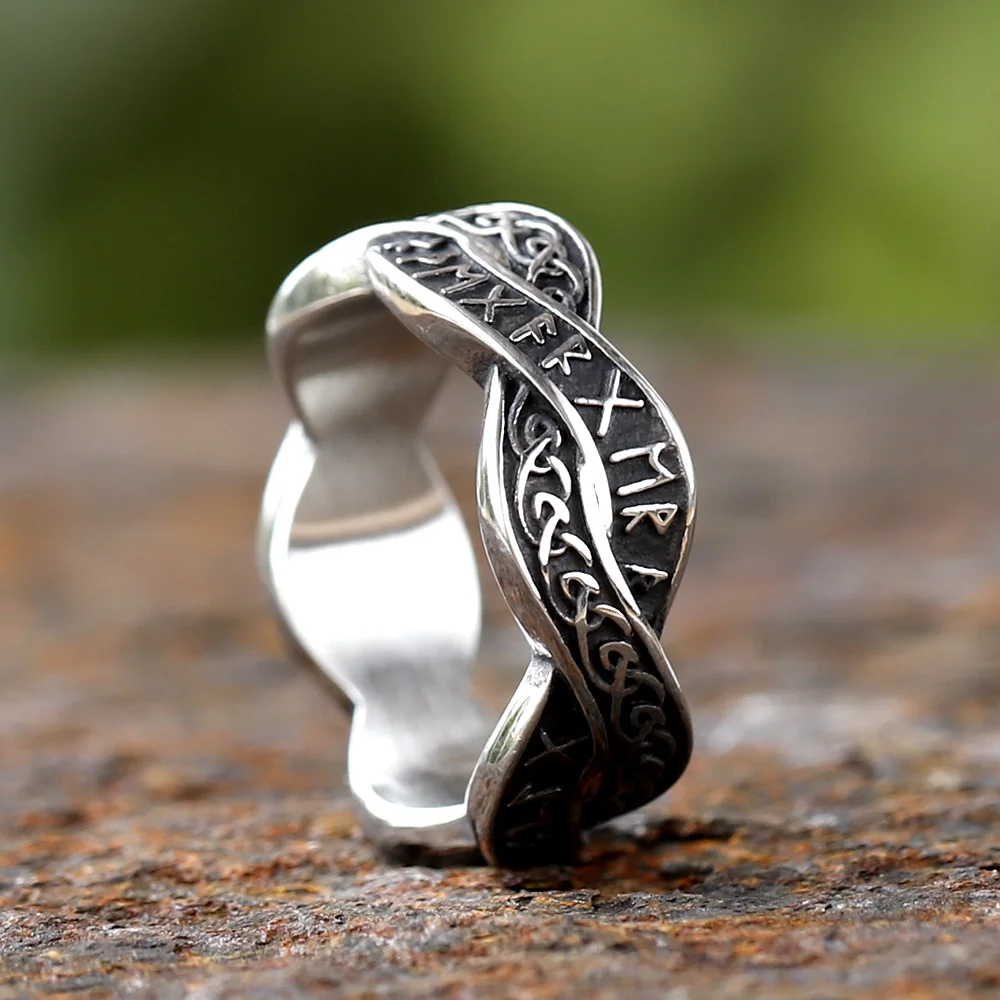 2024 New Creative 316L Stainless Steel Viking Nordic Celtic Festival and Runes Ring For Men Fashion Biker Cool Jewelry Gift