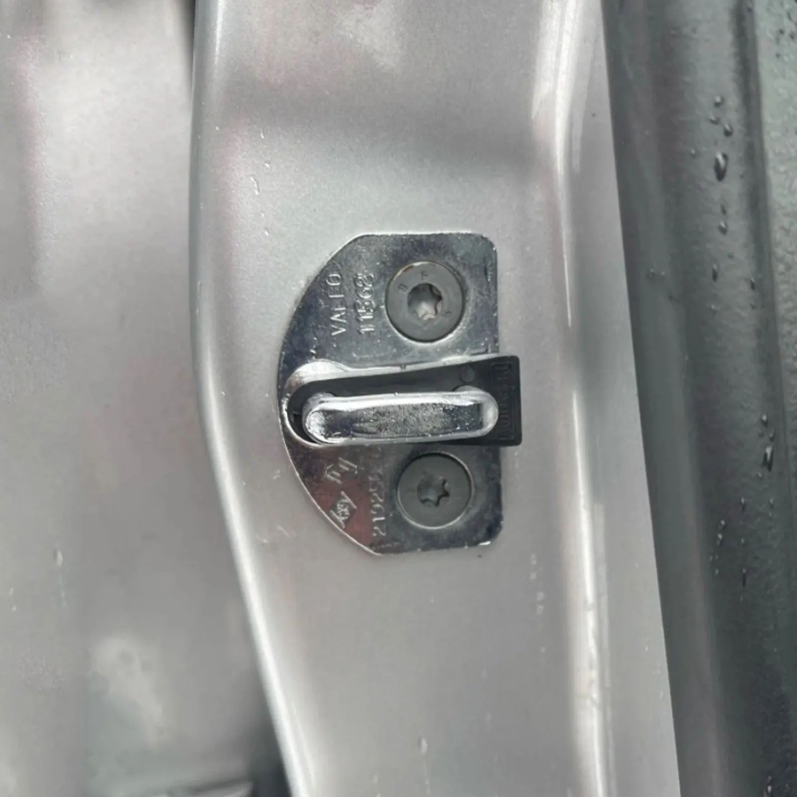Car Door Lock Damper Soundproof Insulation Rattling Deaf Creaking For Renault M&eacute;gane 3 Scenic Laguna Megan 2008- car door lock damper car sound deadener