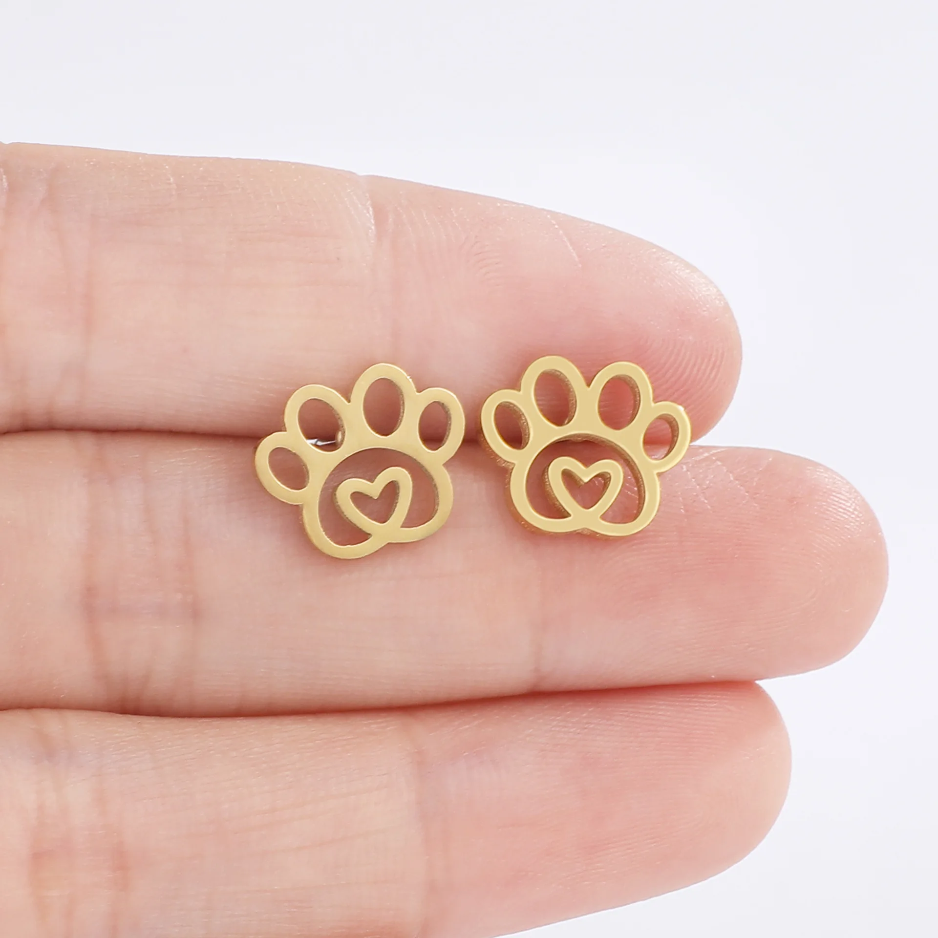 Stainless_steel_hollow_footprint_earrings_-_PeticaDeals