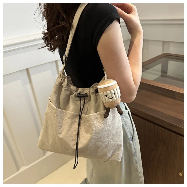 2024 New Large-capacity Waterproof Nylon Cloth Drawstring Pleated Shoulder Bag Travel Leisure Crossbody Bucket Bag